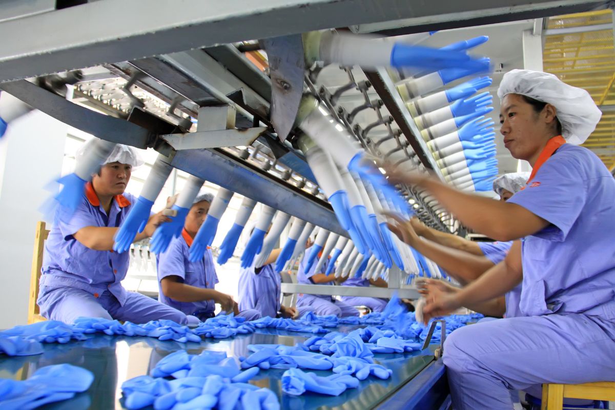Reducing Gloves Defective Rate